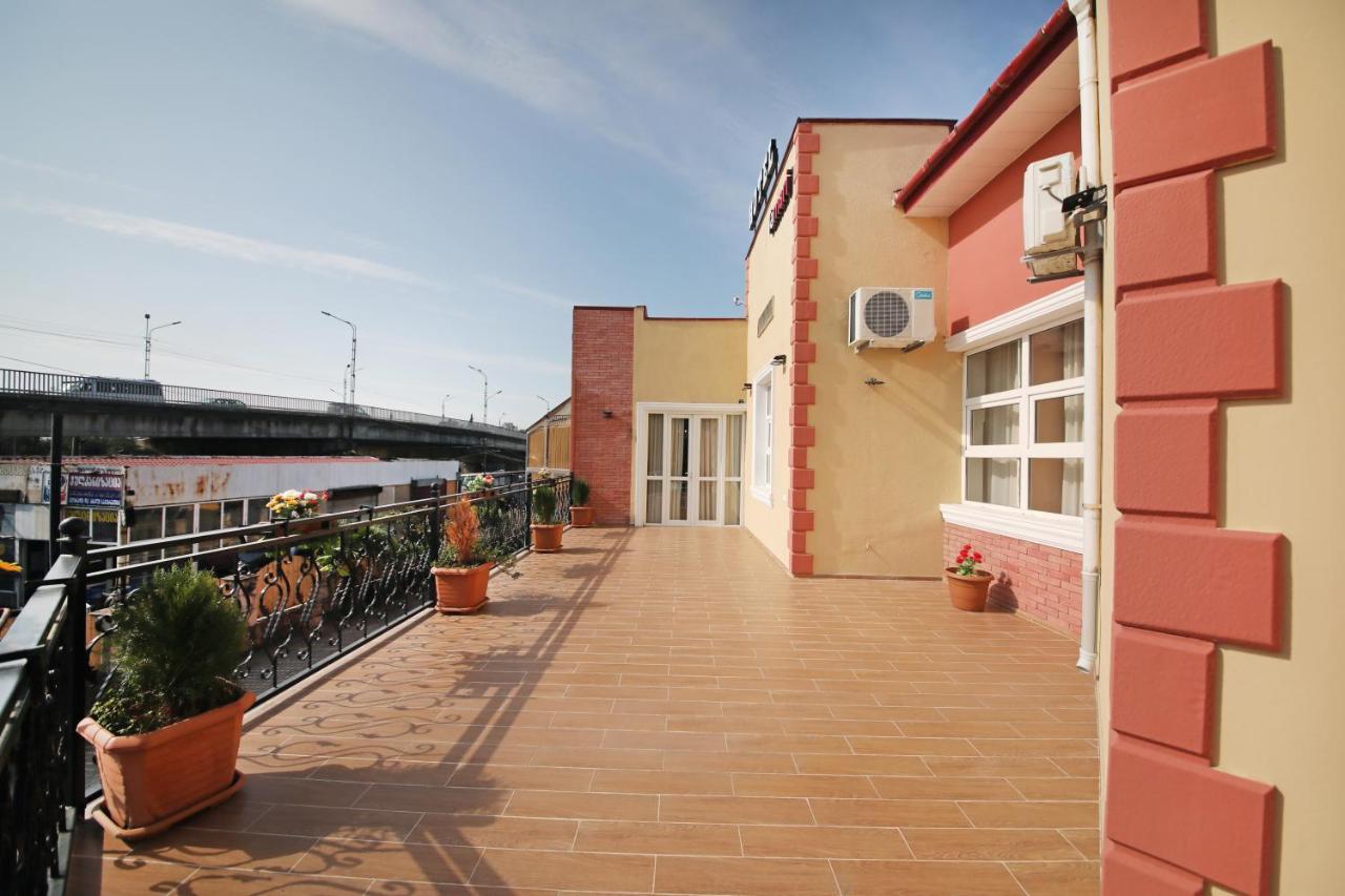 Hotel Tamari Kutaisi Exterior photo