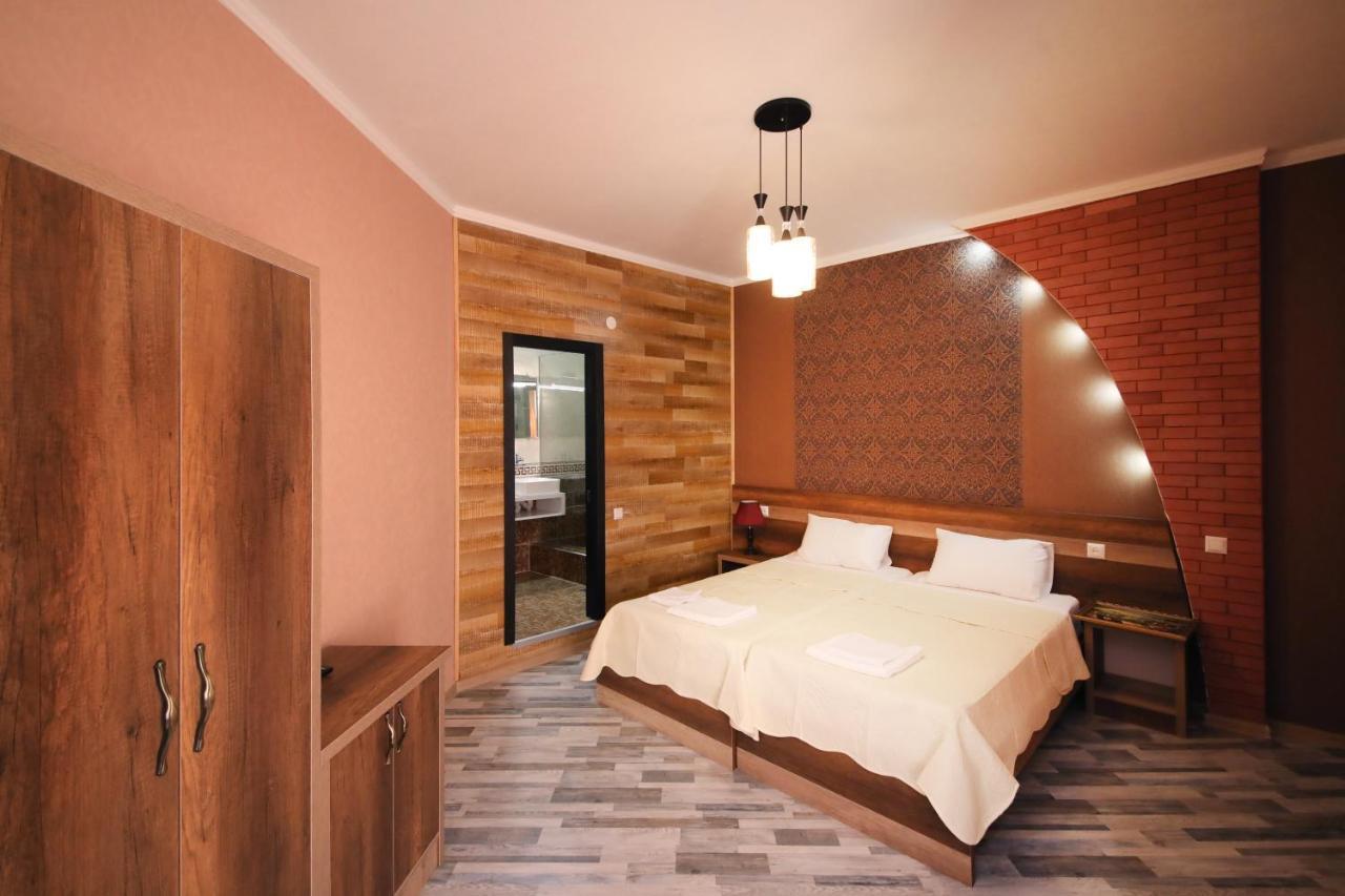 Hotel Tamari Kutaisi Exterior photo